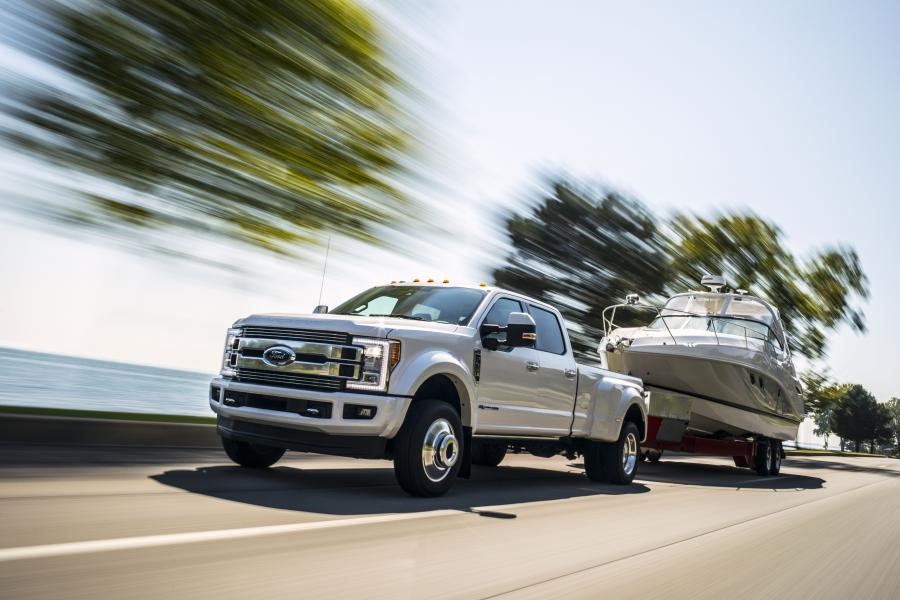  Ford F-450 Limited Super Duty 2017 года  (фото 4 из 16)